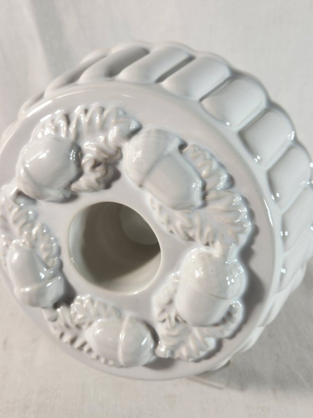 Williams Sonoma White Ceramic Acorn Cranberry Mold Pan Very Good Cond. Fast Ship